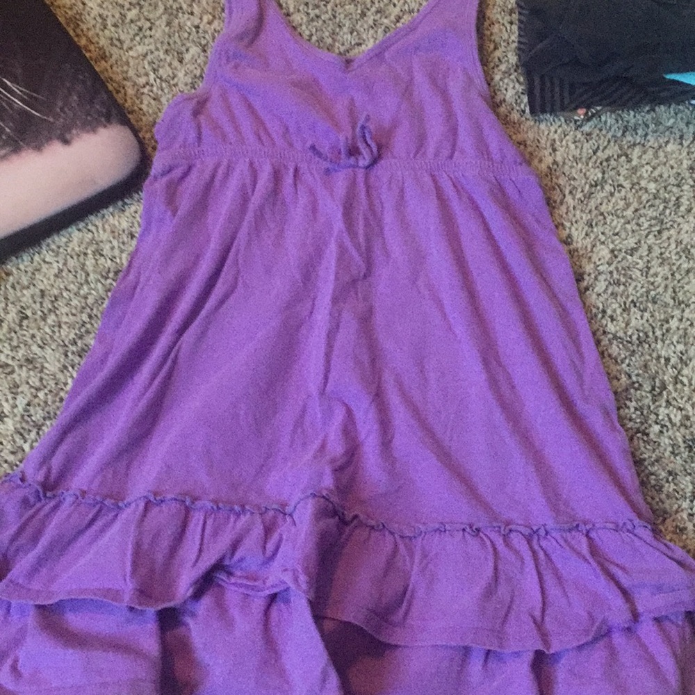 kids purple dress.